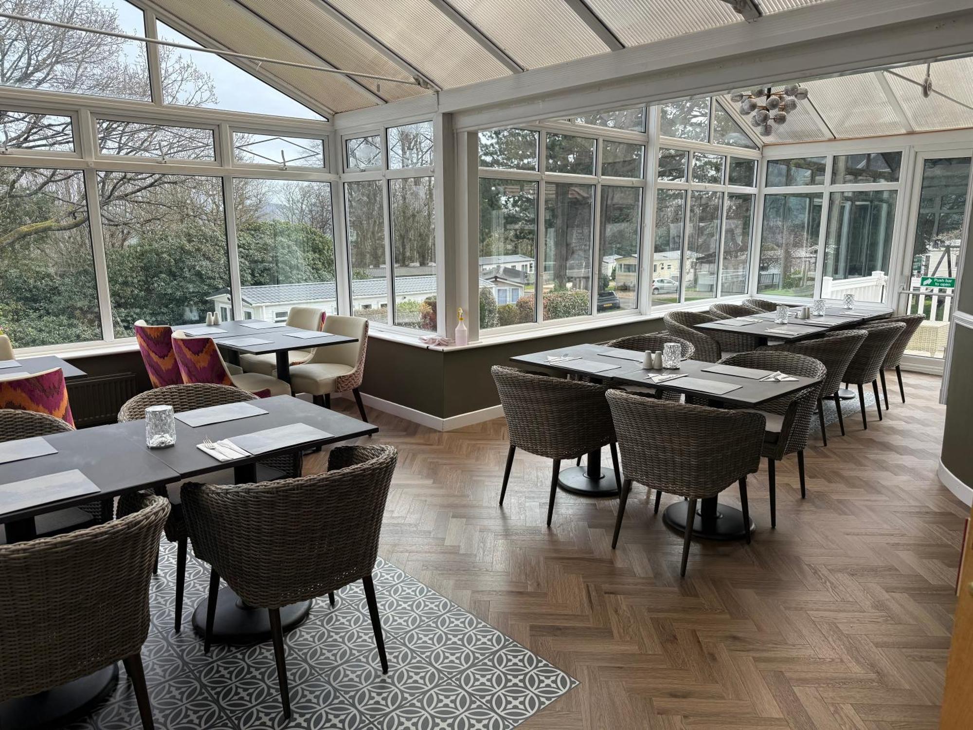 Lyons Woodlands Hall Hotel 4*
