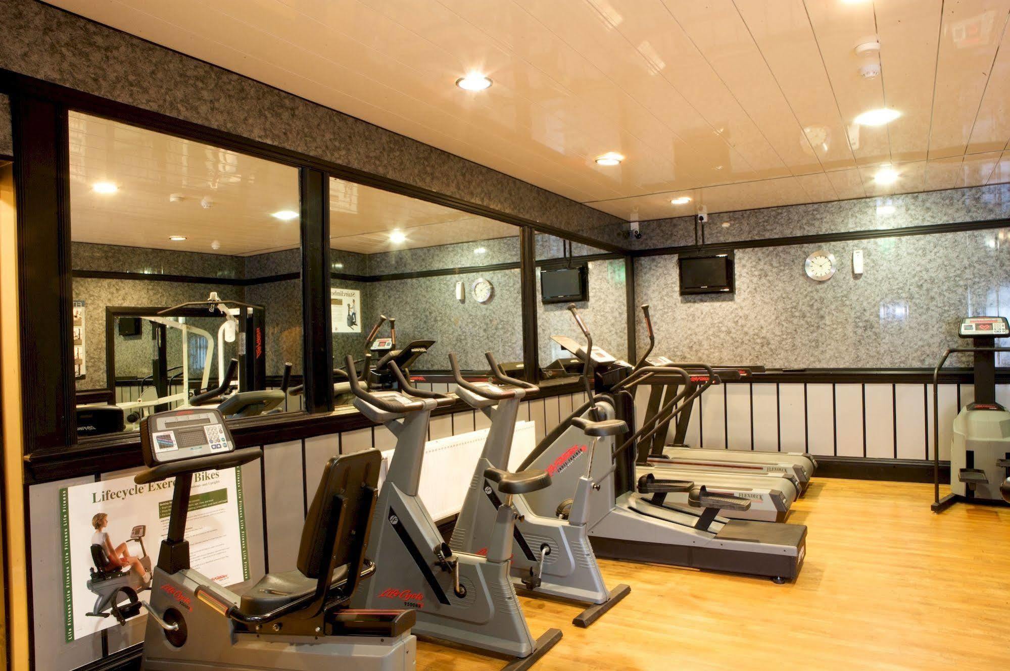 Lyons Woodlands Hall 4*