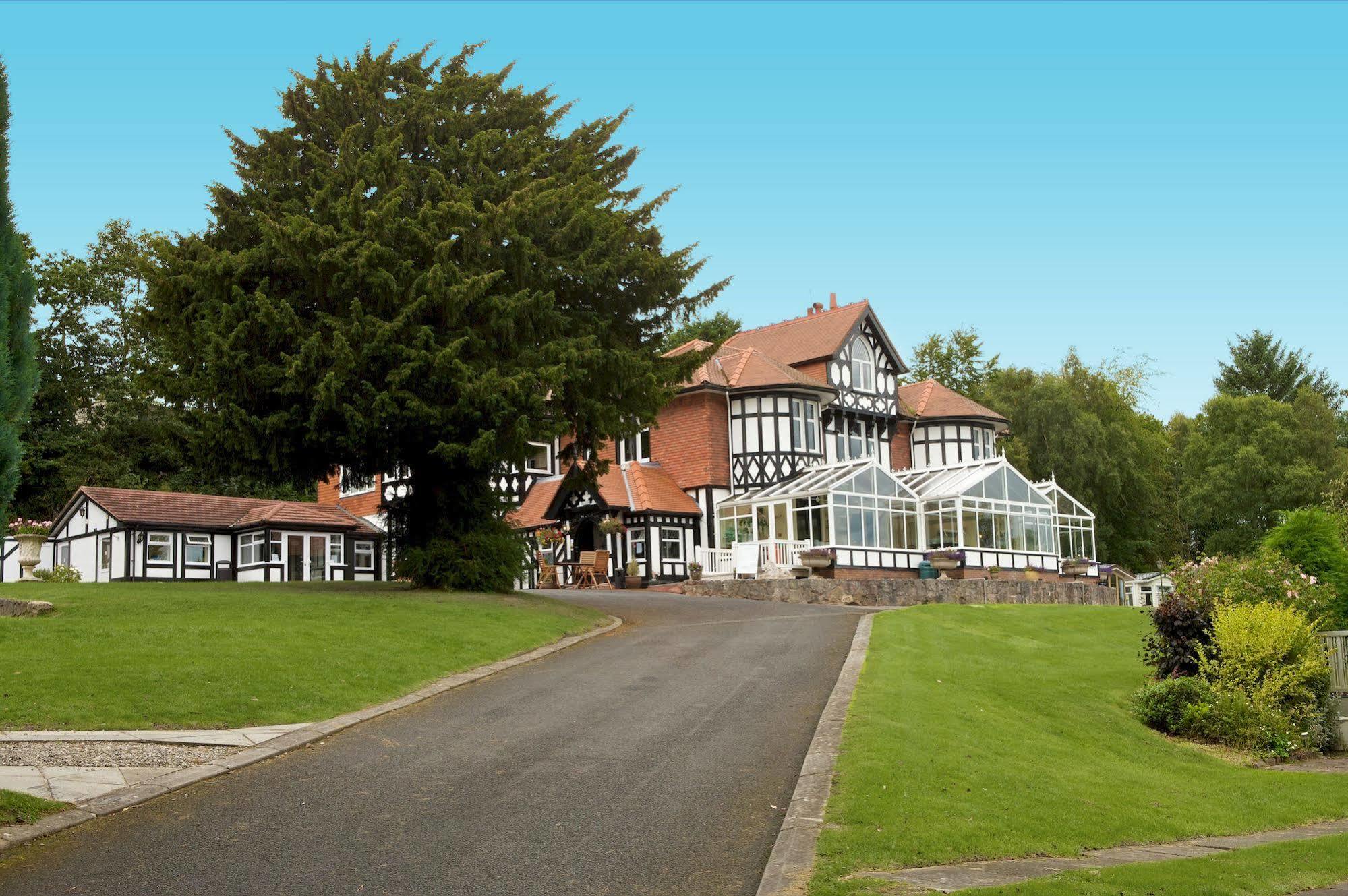 Lyons Woodlands Hall 4*