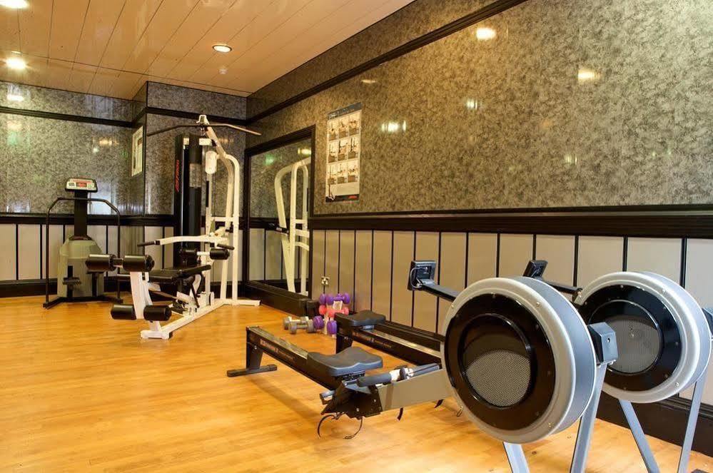 Hotel Lyons Woodlands Hall 4*